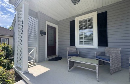 Danville Casa | Westhampton Retreat - 2bd/1bath