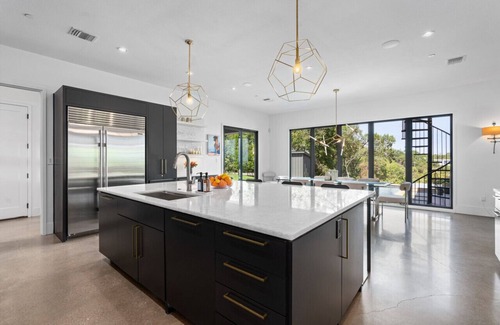 Westlake Highlands Apartamento | Westlake Luxury Home w/ Pool, Hot Tub and Game Room