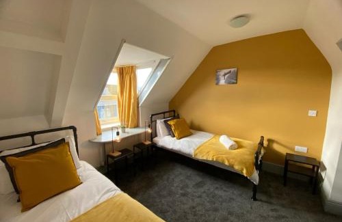 Gateshead Apartamento | Westminster-3 Bdrm 1 EnSuite Fab for contractors 2-5 Bath Free Parking Wi-Fi