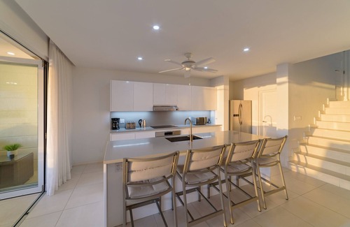Merlin Bay Casa | Westmoreland Hills 45