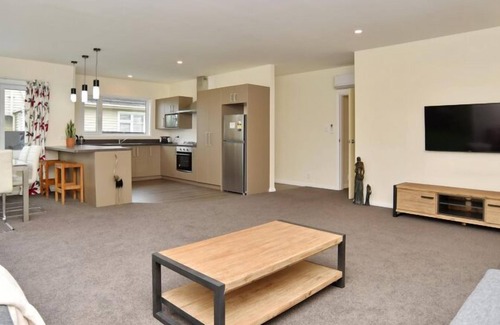 Saint Albans Casa | Contemporáneo, renovado y espacioso