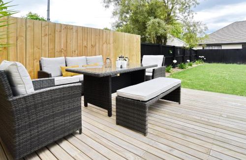 Saint Albans Casa | Weston Villa - Spacious & family Friendly - Bookahome