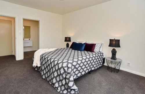 Saint Albans Casa | Weston Villa - Spacious & family Friendly - Bookahome