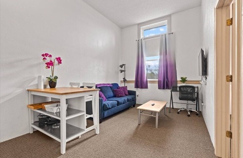 Kansas City Apartamento | Westport PrivateSuite - FreeParking - Walkable