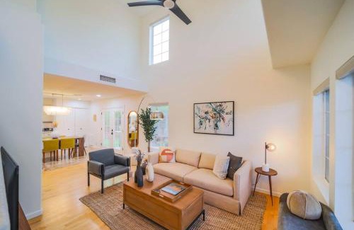 North Scottsdale Casa | Westworld, TPC Golf, Hiking in Your Backyard!