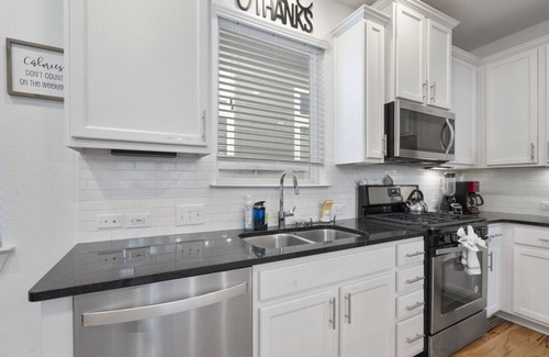 Montopolis Casa | WeWelcome You to Austin Downtown Sleeps 10