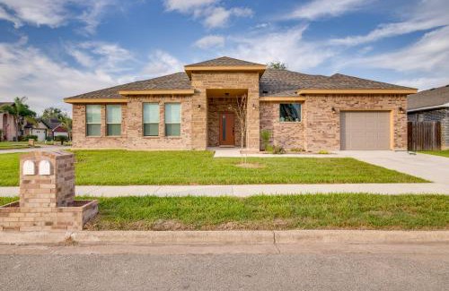 Brownsville Casa | WFH-Friendly Brownsville Home with Private Patio