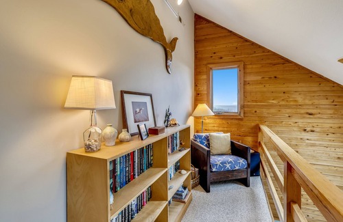 Whalehead Beach Casa | OASIS FRENTE AL MAR! ¡OFRECIENDO 3 DORMITORIOS, WIFI, SUPER OCEAN VIEWS Y HOT TUB !!