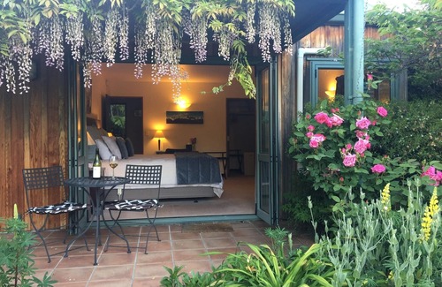 Acacia Bay Cama Y Desayuno | Whakaipo Lodge