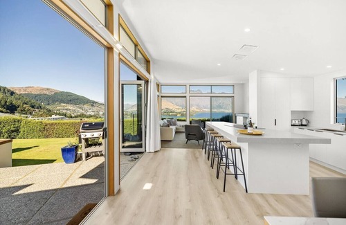 Fernhill Casa | Whakata on Whitbourn