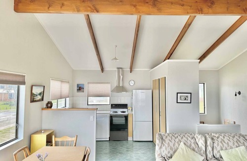 Whangamata Casa | Whangamata by the Beach -4BR Ocean-View Family Beach House