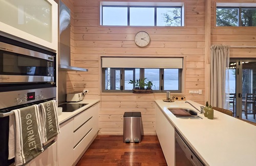 Kinloch Casa | Whare Puwaha