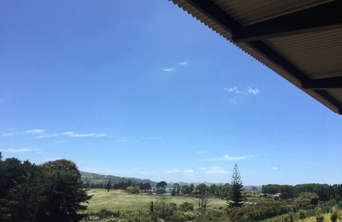 Raglan Cabina | Whare Tatū Raglan - Accommodation