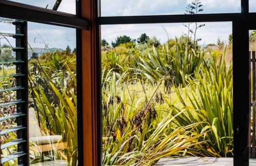 Raglan Cabina | Whare Tatū Raglan - Accommodation