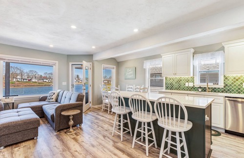 East Wareham Casa | What a deal! Pets ok, Onset Waterfront, Pet Friendly, Unit B