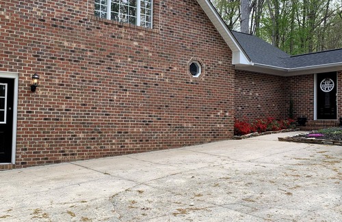 Randleman Apartamento | What If Randleman, NC En Suite Room in Private Home close to NC Zoo & the Triad!