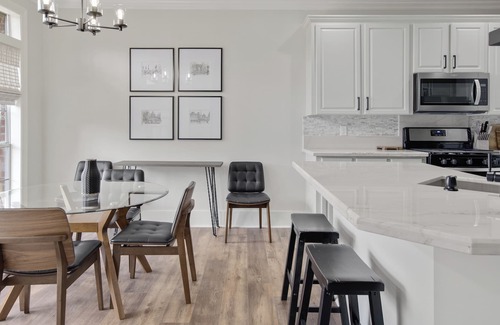 Milton Casa | Whether you need a quick weekend getaway or an extended stay, this home is you.