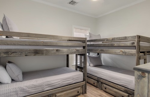 Milton Casa | Whether you need a quick weekend getaway or an extended stay, this home is you.
