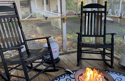 Stokes Cabina | Whimsical 1800’s cabin near dan river, belews lake, golfing, hanging rock hiking