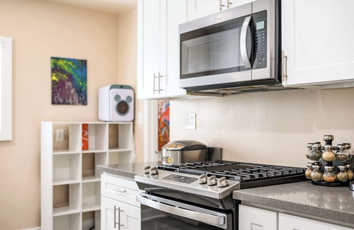 Westmont Casa | Whimsical Family Stay, 10 Min Walk to PV Hospital