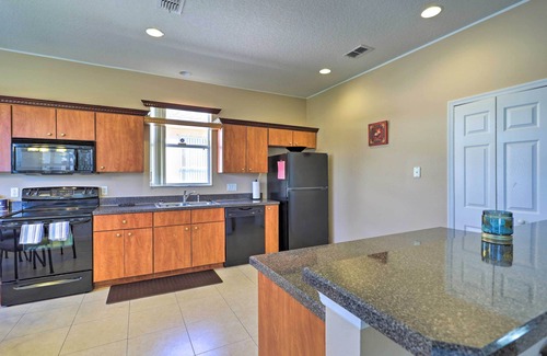 Crystal Cove Casa | Whimsical Kissimmee Abode Near Golf Courses!