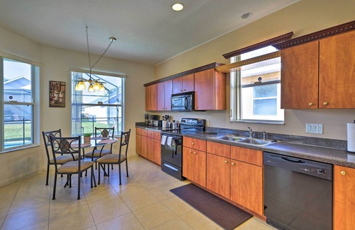 Crystal Cove Casa | Whimsical Kissimmee Abode Near Golf Courses!