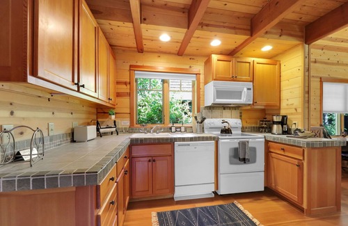 McKenzie Bridge Cabina | Whiskey Rock Cabin