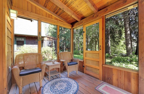 McKenzie Bridge Cabina | Whiskey Rock Cabin