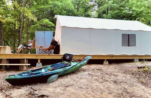 Adamsville Alquiler De RV | Whiskey Still Hollow Shanty