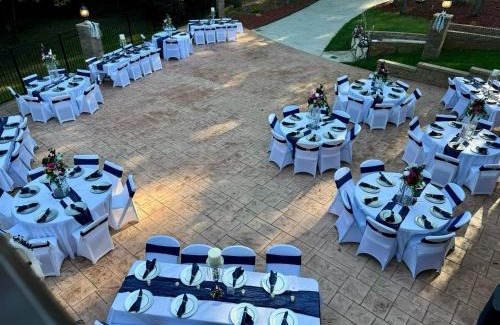 Greensboro Casa | Whisper Chateau Weddings Reunions Groups 75 Plus