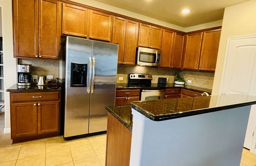 Round Rock Original Plat Casa | Whisper Dreams Retreat- cozy3BR retreat~big yard~bring pets~near Kalahari~DT ATX