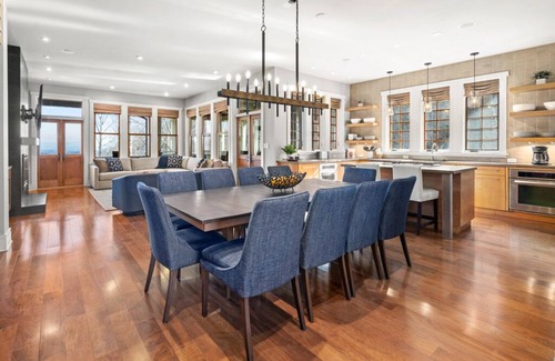Leicester Casa | Whisper Mountain Lodge | Luxurious Home with Long-range Mountain Views
