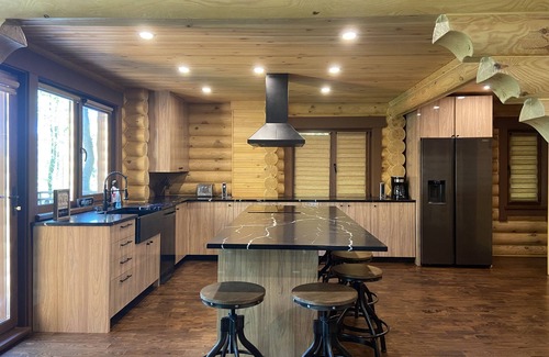 Tannersville Casa | Whispering Creek Retreat