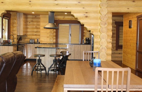 Tannersville Casa | Whispering Creek Retreat