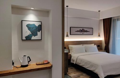 Wulingyuan Casa | Whispering Mountains Boutique Hotel
