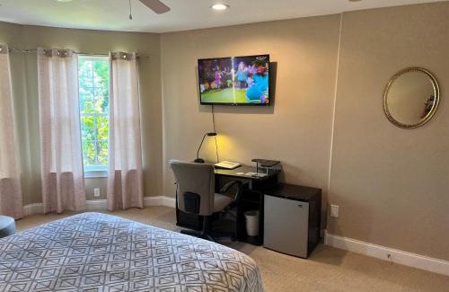 Bear Casa | Whispering Oak Mansion