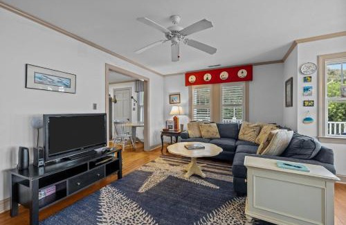 Harkers Island Casa | Whispering Oaks home