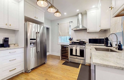 Forest Park Casa | Whispering Oaks Retreat!