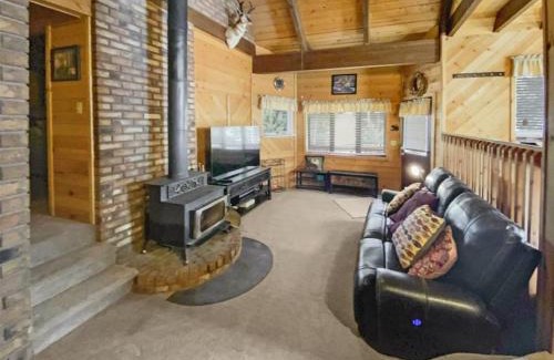 Meadow View Heights Chalet De Esquí | Whispering Pines Getaway