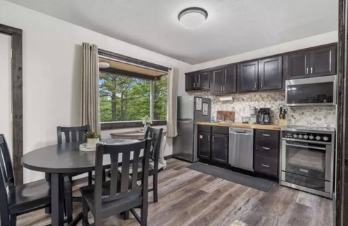 Branson Cabina | Whispering Pines-Cabin near SDC