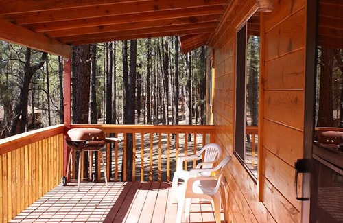 Pinetop-Lakeside Cabina | Whispering Pines - Cabin 33 (Spa Tub)