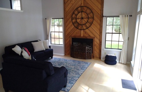 Trinity Cabaña | Whispering Pines on Lake (Woods/Hot Tub/Lakefront)