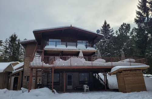 The Blue Mountains Apartamento | Whispering Pines Suite at The Bowering Lodge