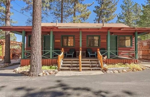 Big Bear Lake Apartamento | Whispering Pines - Eagle's Nest Rustic Cabin