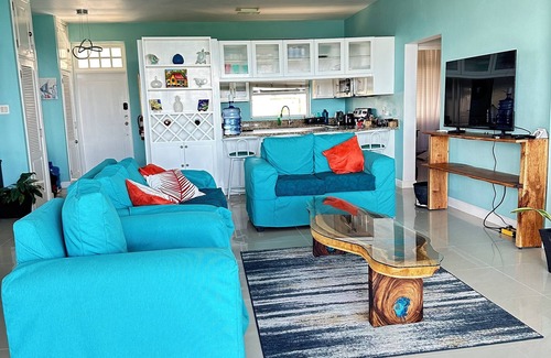 Tower Isle Condominio | Whispering Seas Luxury Condo