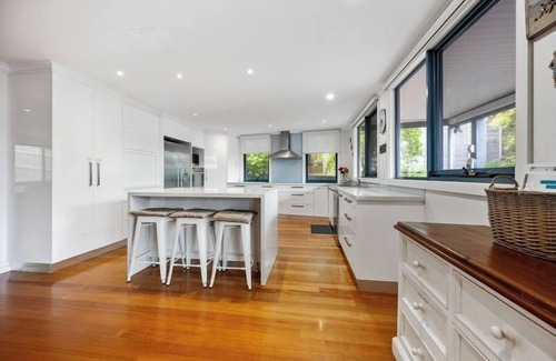 Inverloch Casa | Whispering Seas - Your Ultimate Beachfront Escape