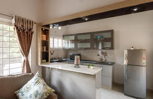 Yelahanka Apartamento | Whispering Willows By Red Olive 3BHK Near Airport