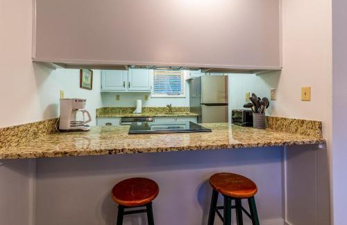 Sapphire Apartamento | Whispering Woods Retreat