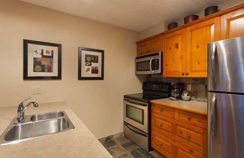Upper Village Condominio | Whistler Two Bed Townhome a pasos de los remontes y el pueblo. Mejor ubicacion