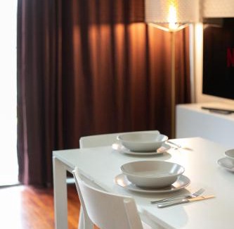 Crescenzago Apartamento | White and Brown Exclusive Loft With Terrace - Free Parking - M2 station